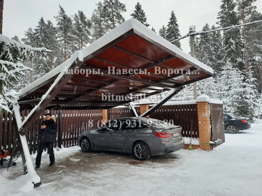 Навес консольный зимой. Вырица
